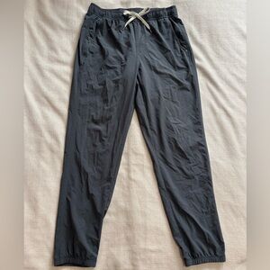 Vuori Men's Gray Joggers